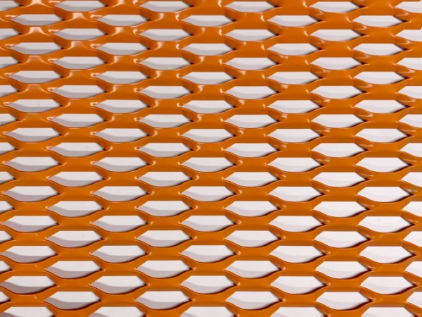 橙色的六边形网孔的装饰钢板网。